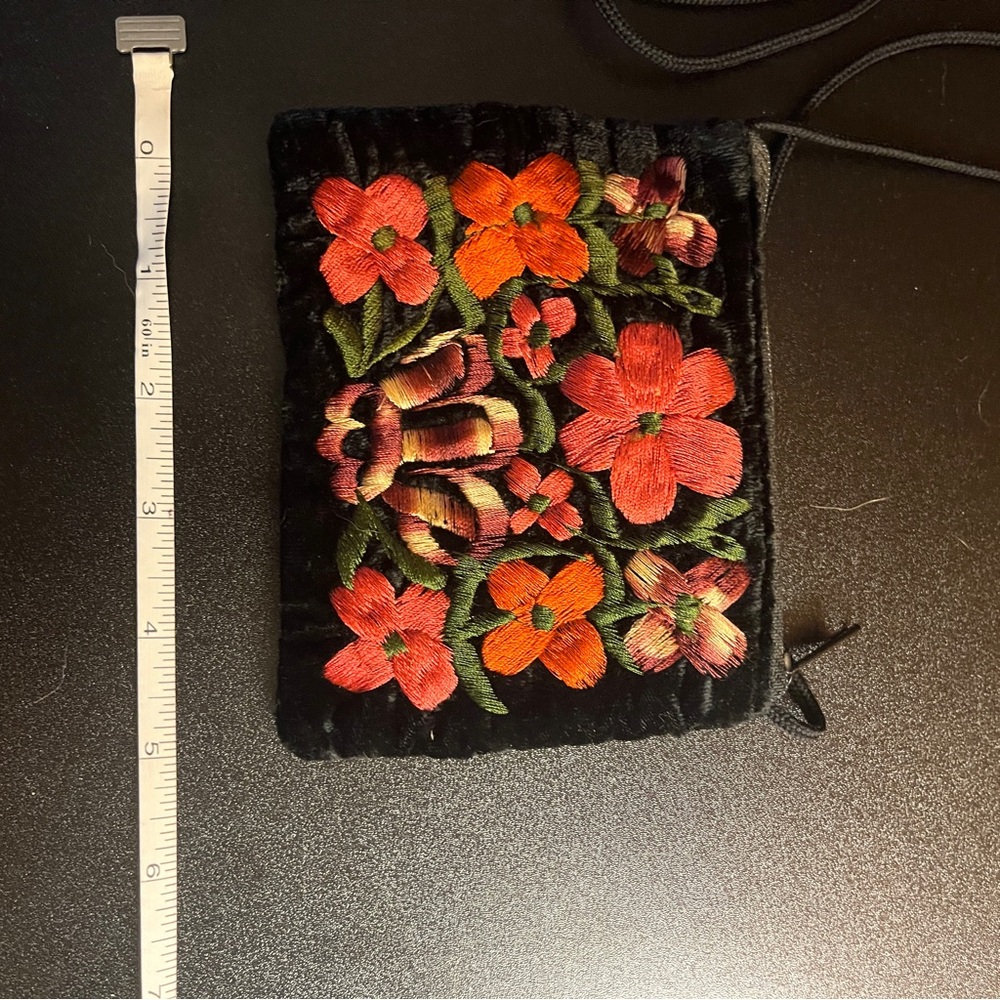 Embroidered Small Bag - Picture 4 of 5